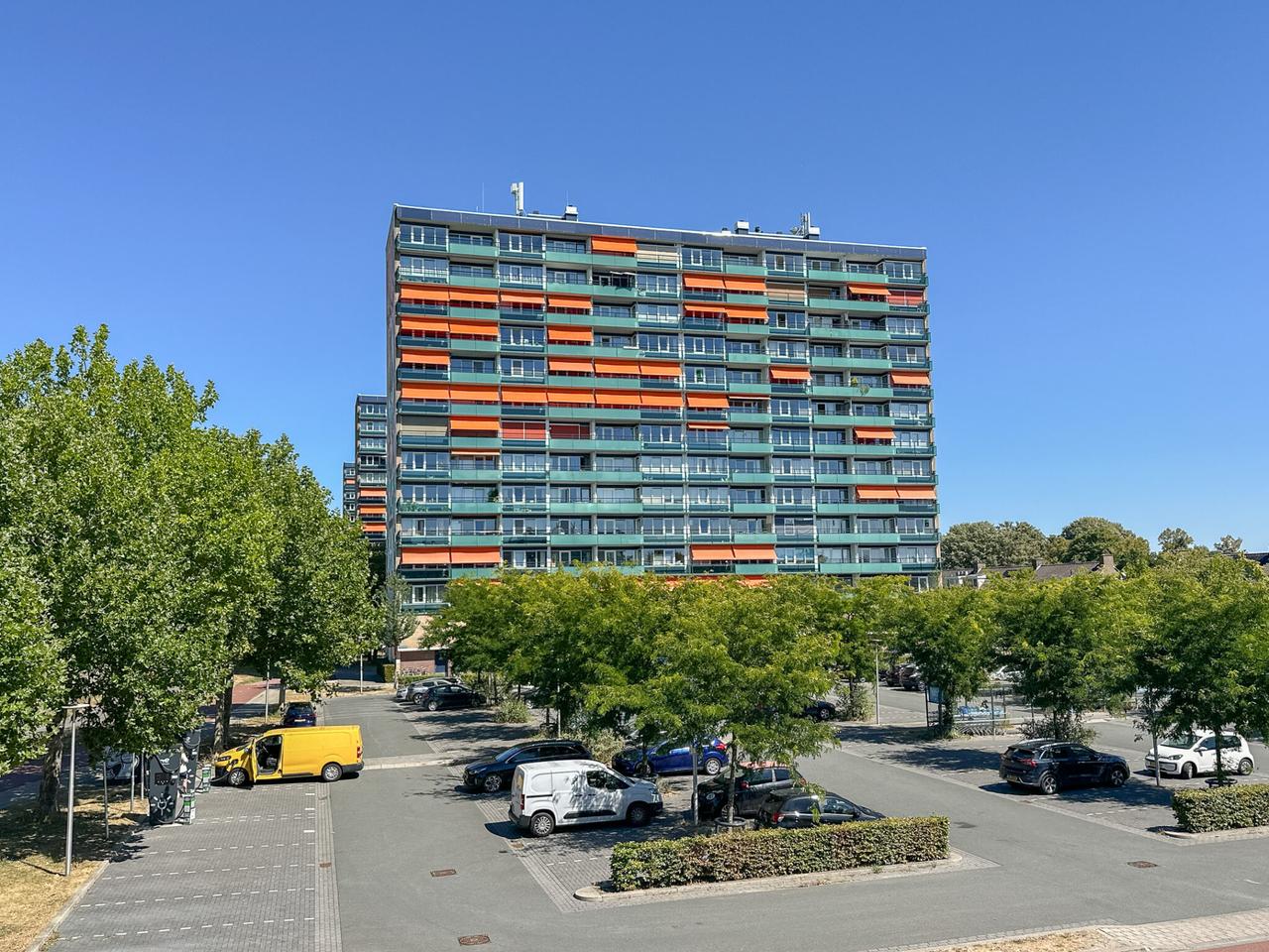 90 m² met balkon en uitzicht in Utrecht - Afbeelding 2