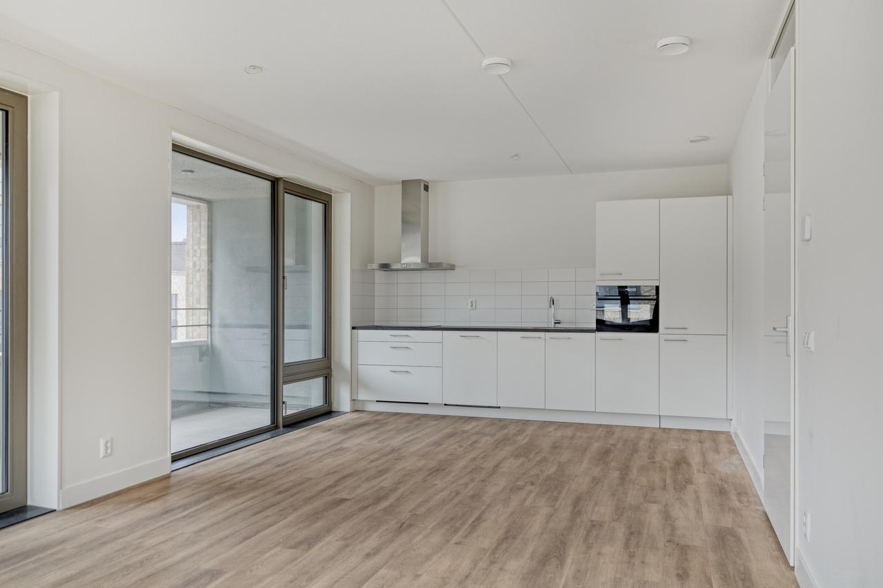 81 m² met groot balkon in Amsterdam-Noord - Afbeelding 1