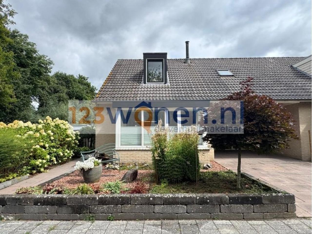 Furnished house with garden in Oldenzaal - Image 20