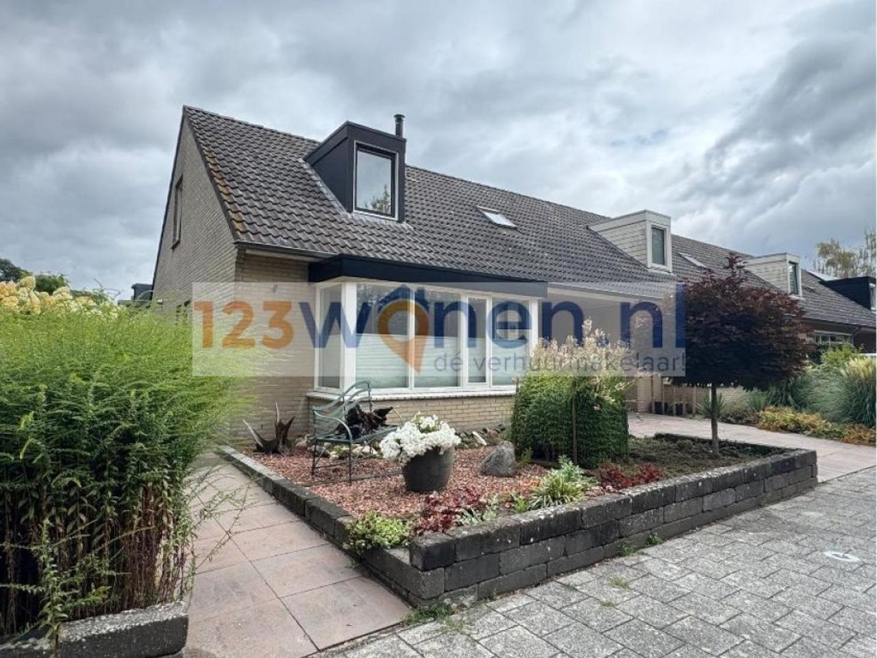 Furnished house with garden in Oldenzaal - Image 21