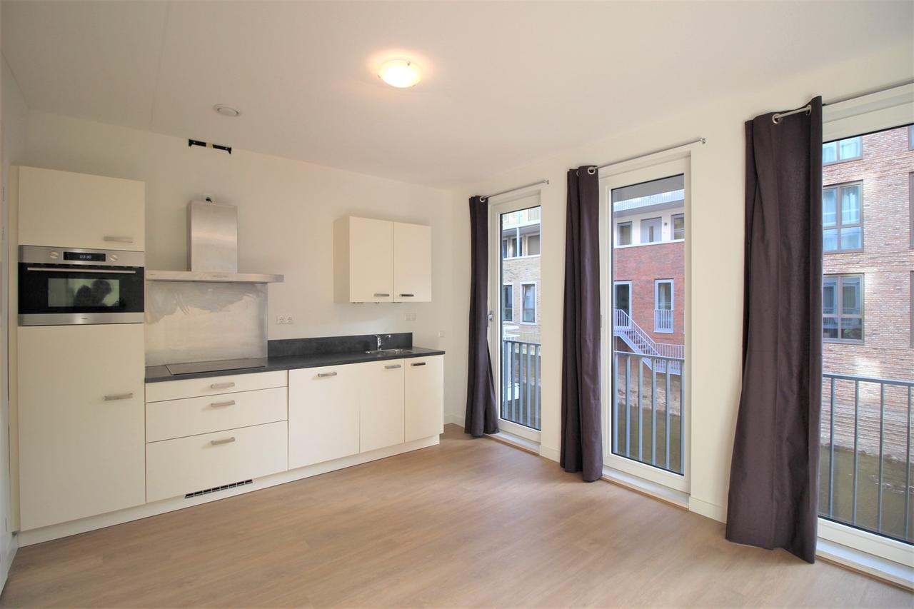 2-slaapkamerappartement met balkon in Holland Park - Afbeelding 3