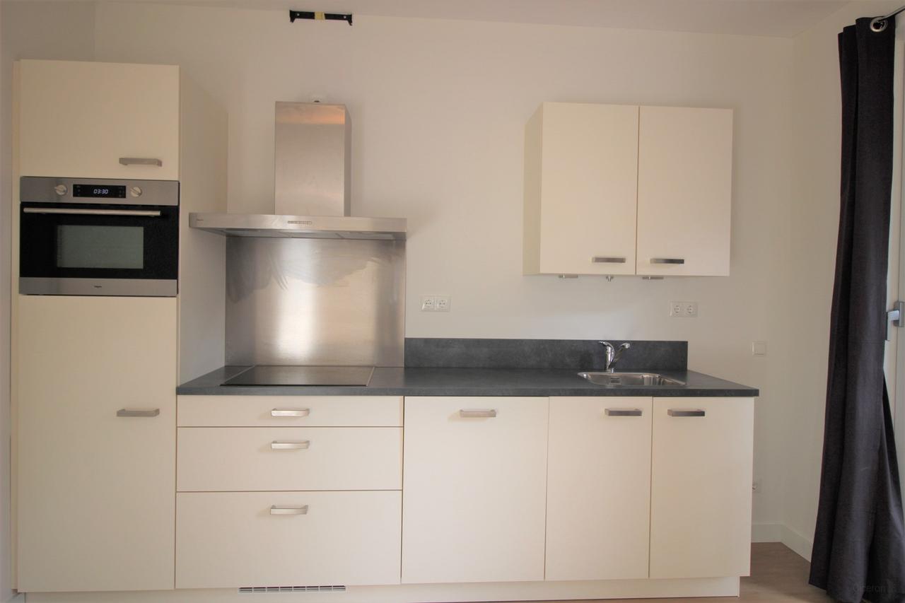 2-slaapkamerappartement met balkon in Holland Park - Afbeelding 4