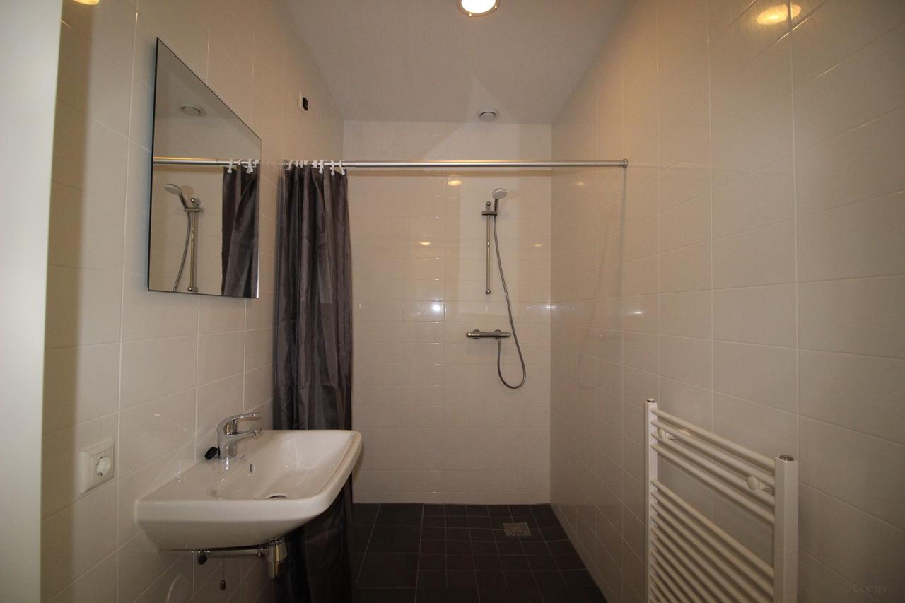 2-slaapkamerappartement met balkon in Holland Park - Afbeelding 10