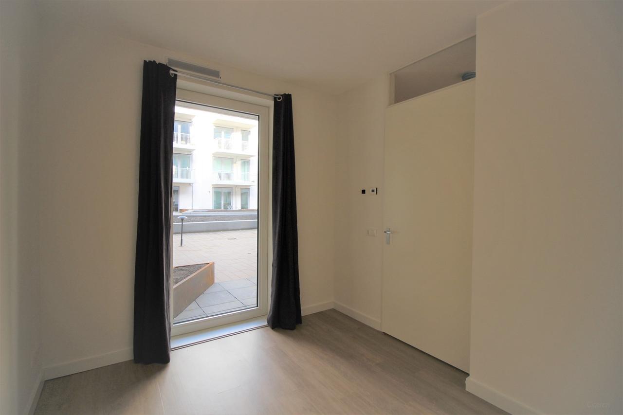 2-slaapkamerappartement met balkon in Holland Park - Afbeelding 14