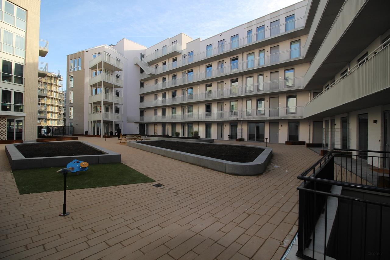 2-slaapkamerappartement met balkon in Holland Park - Afbeelding 17