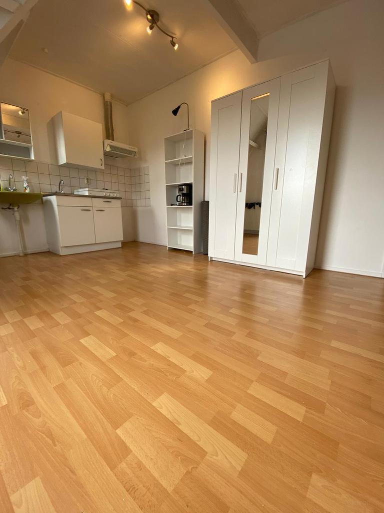 Studentenkamer met eigen keuken in Grunobuurt - Afbeelding 2
