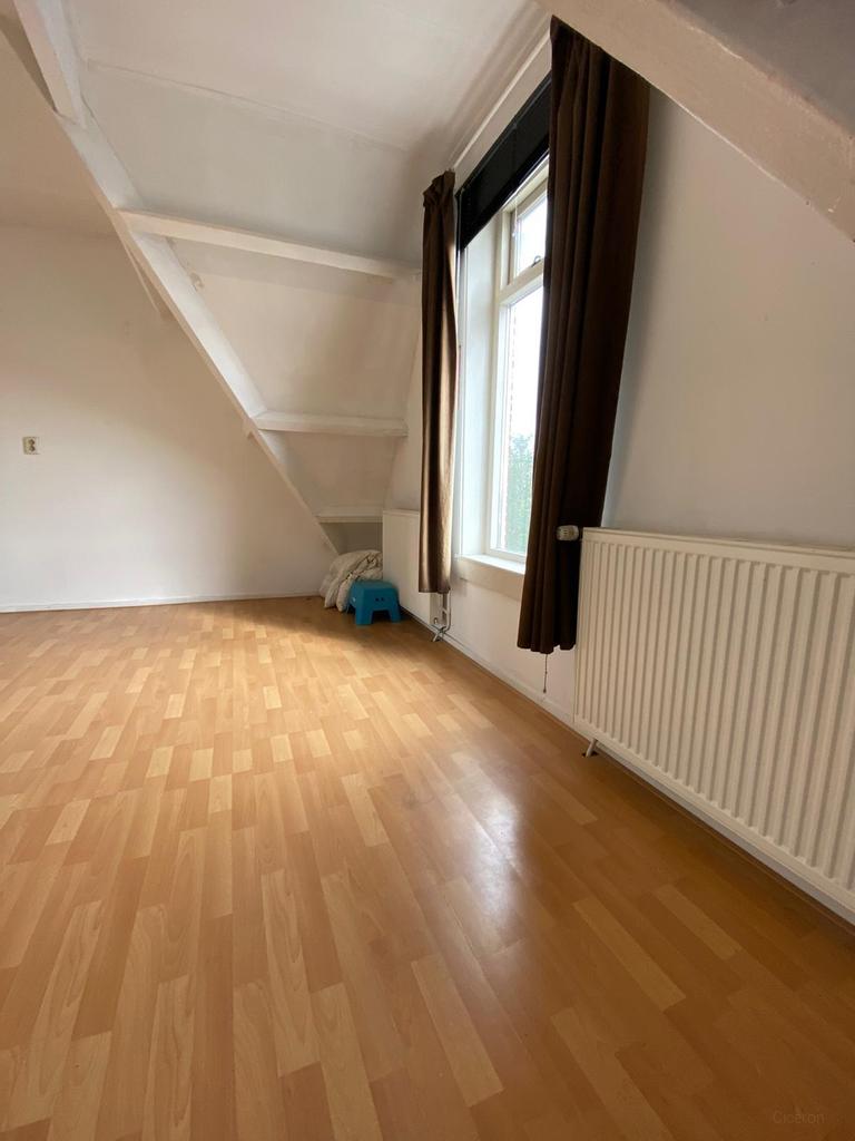 Studentenkamer met eigen keuken in Grunobuurt - Afbeelding 3
