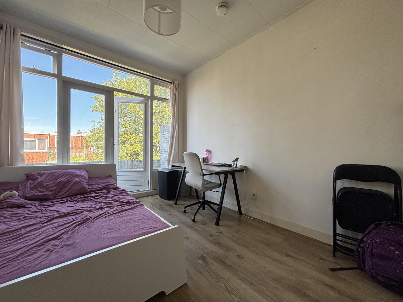 Kamer met wastafel en balkon in Groningen - Afbeelding 2