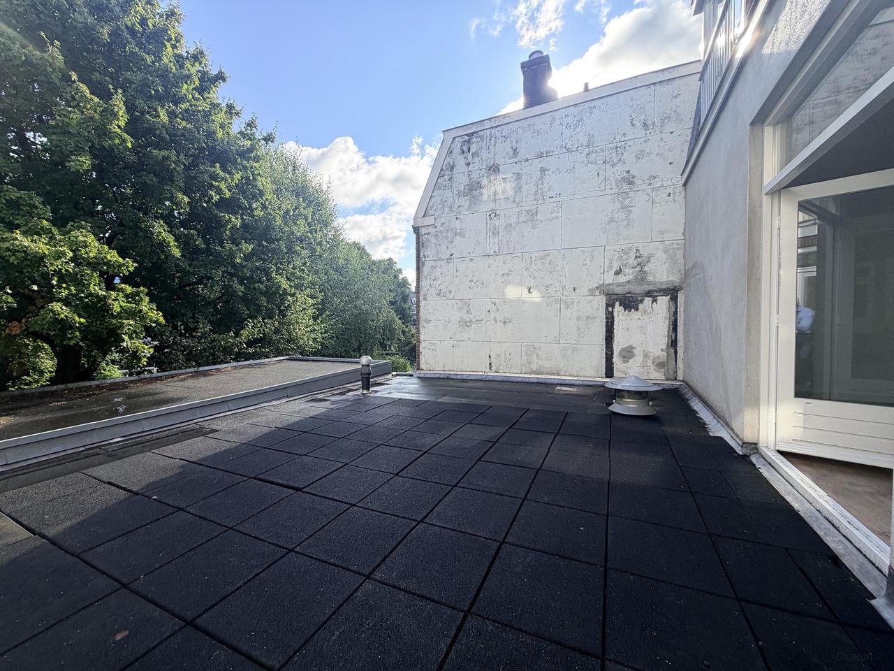 A+ apartment with 41 m² roof terrace in Utrecht - Image 18