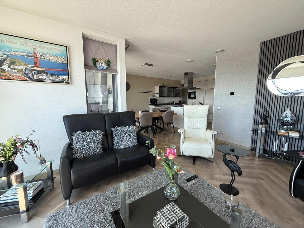 9e verdieping met balkon en uitzicht - Afbeelding 4