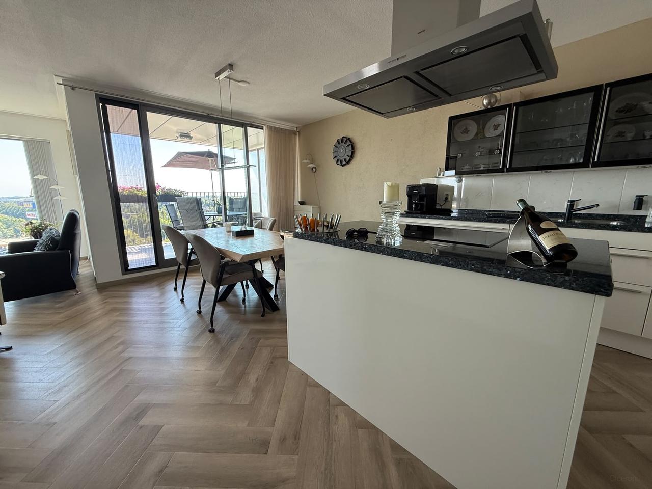 9e verdieping met balkon en uitzicht - Afbeelding 6