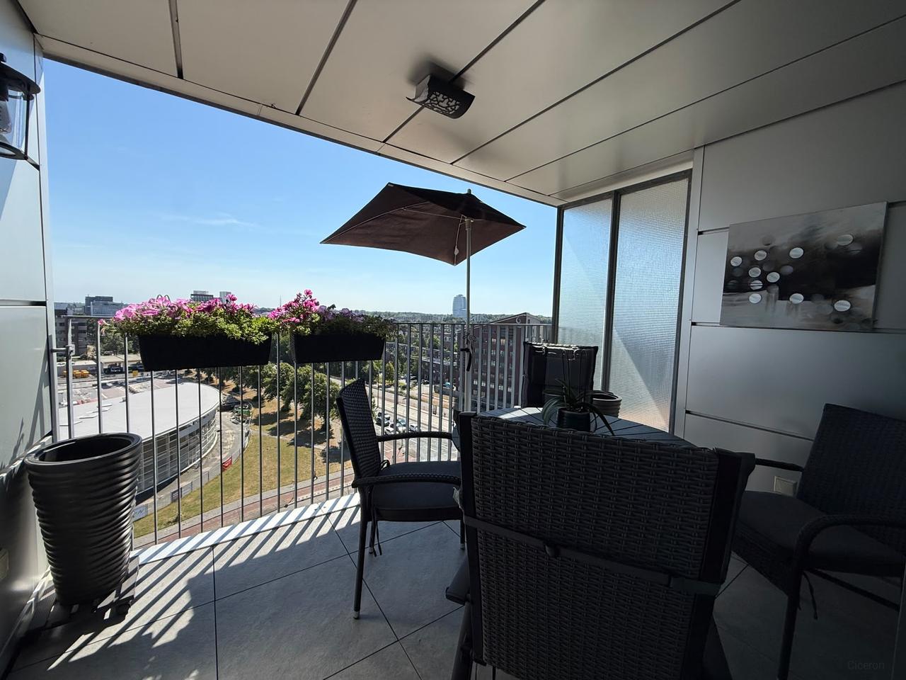 9e verdieping met balkon en uitzicht - Afbeelding 10