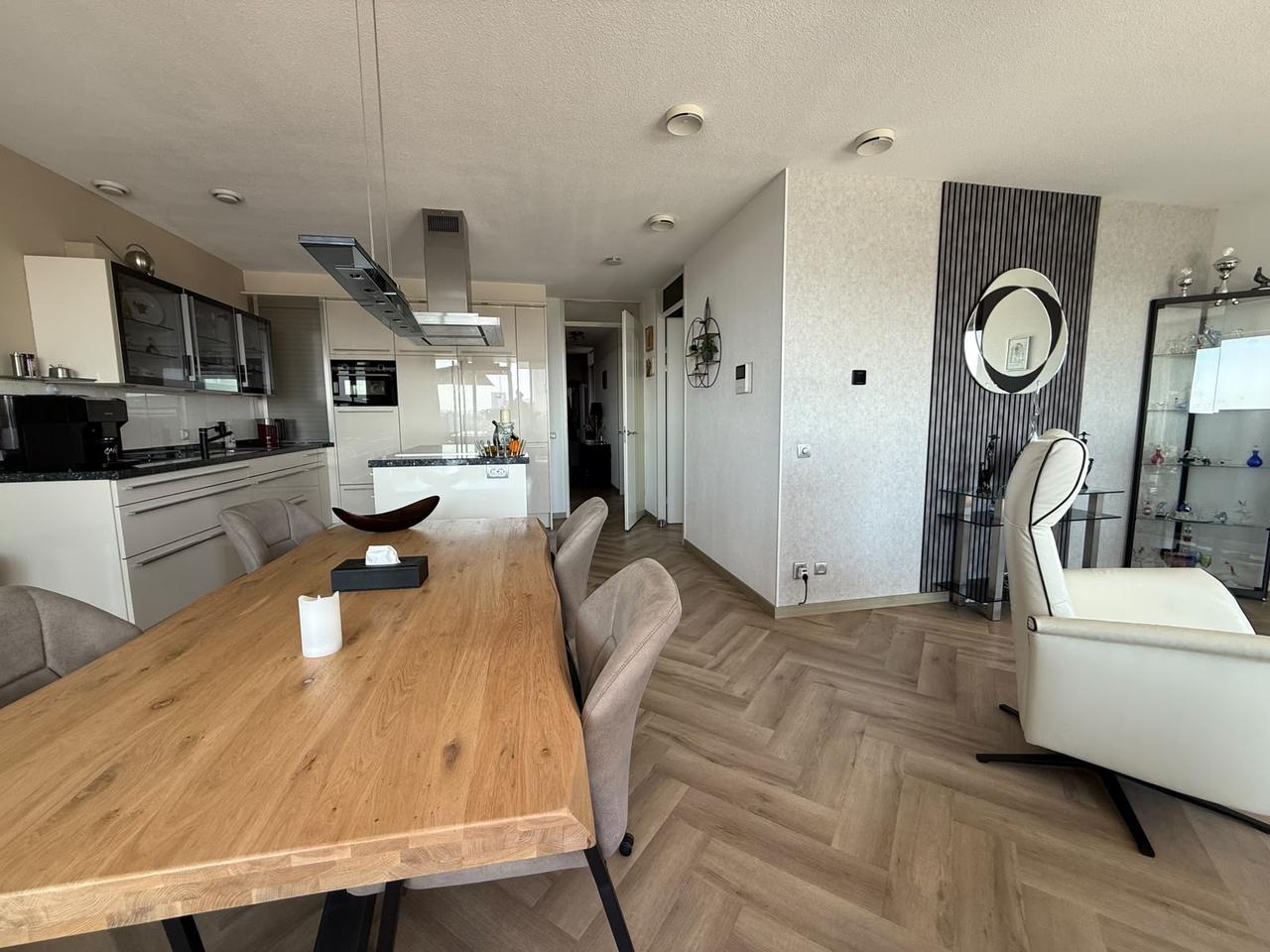 9e verdieping met balkon en uitzicht - Afbeelding 14