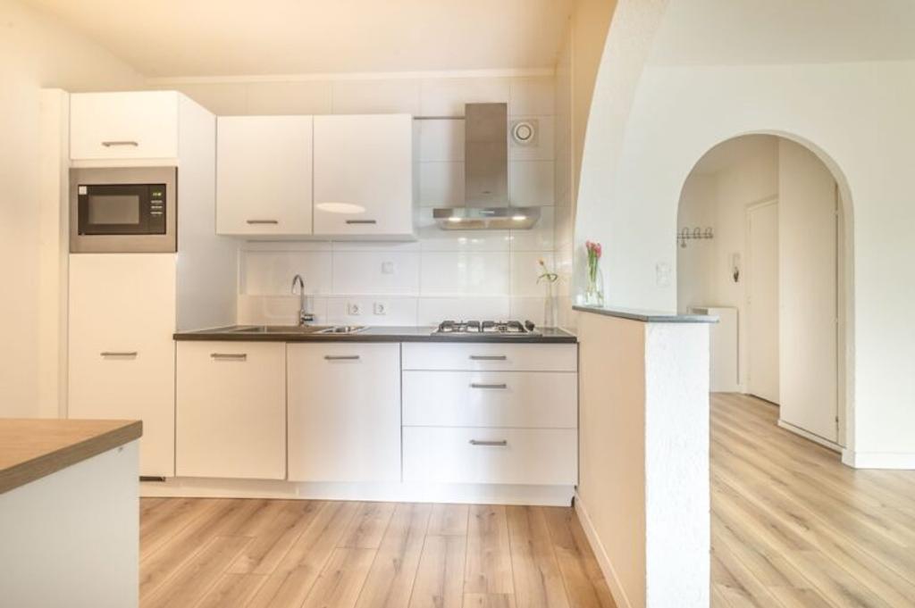 Licht 3-slaapkamerappartement met balkon - Afbeelding 2