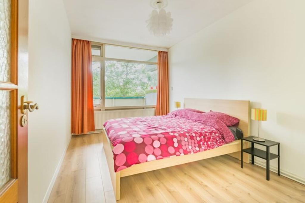 Licht 3-slaapkamerappartement met balkon - Afbeelding 3