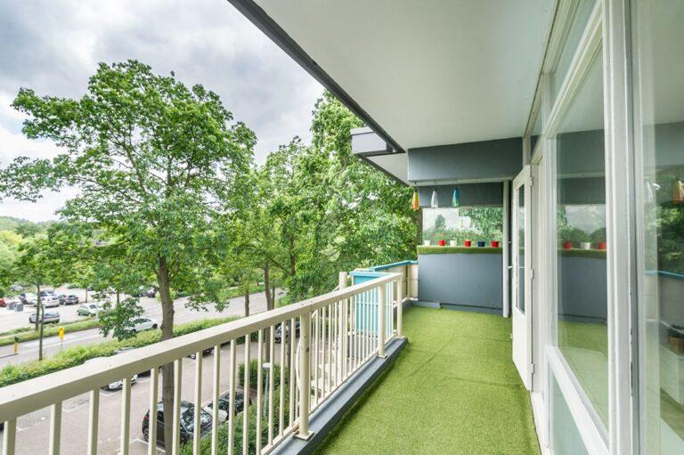 Licht 3-slaapkamerappartement met balkon - Afbeelding 4