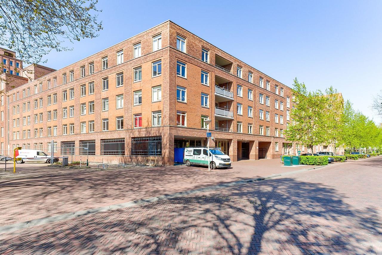 Terras aan de binnentuin in Bezuidenhout - Afbeelding 2