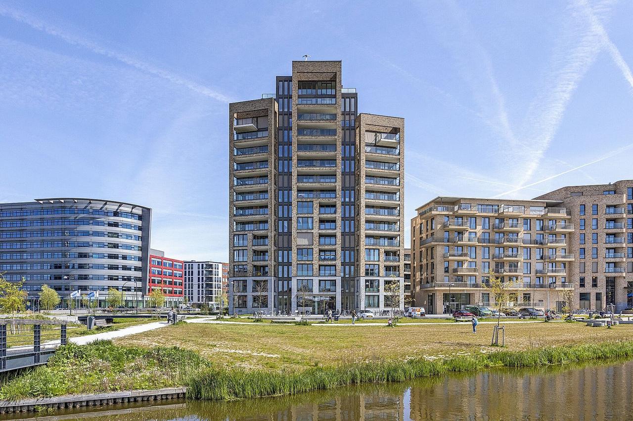 115 m² met 3 slaapkamers in Diemen - Afbeelding 1