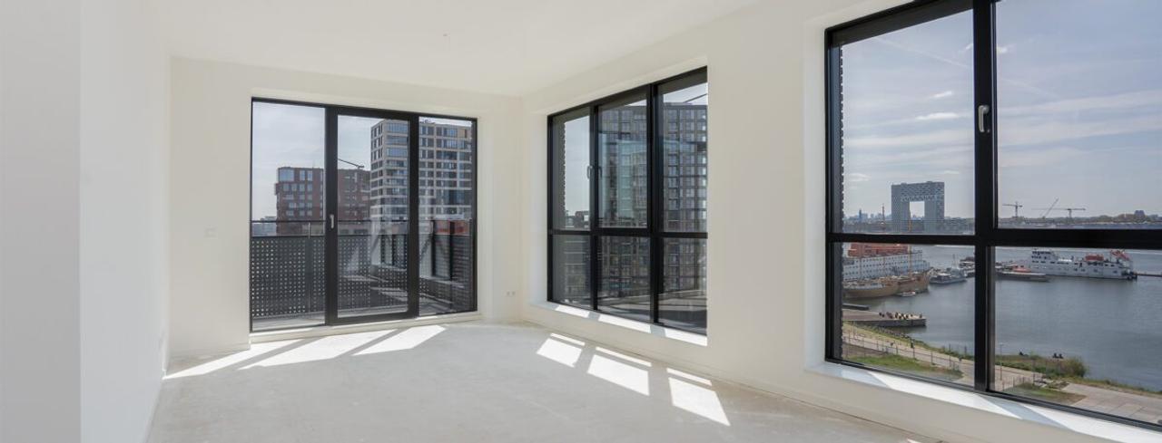 Uitzicht over het IJ in 3-kamerappartement - Afbeelding 1