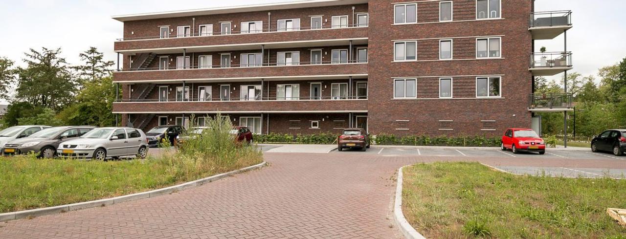 Quiet living with balcony in Huis Ter Heide - Image 1