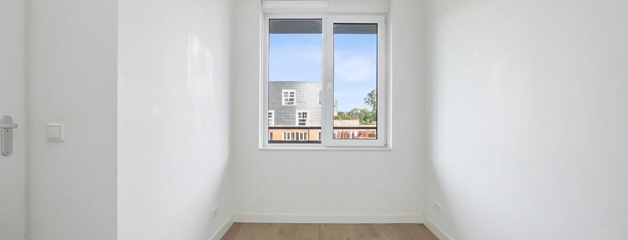 Quiet living with balcony in Huis Ter Heide - Image 12