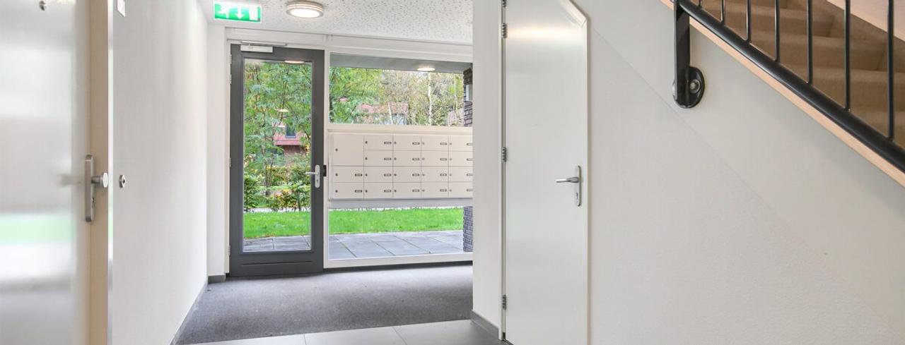 Quiet living with balcony in Huis Ter Heide - Image 18