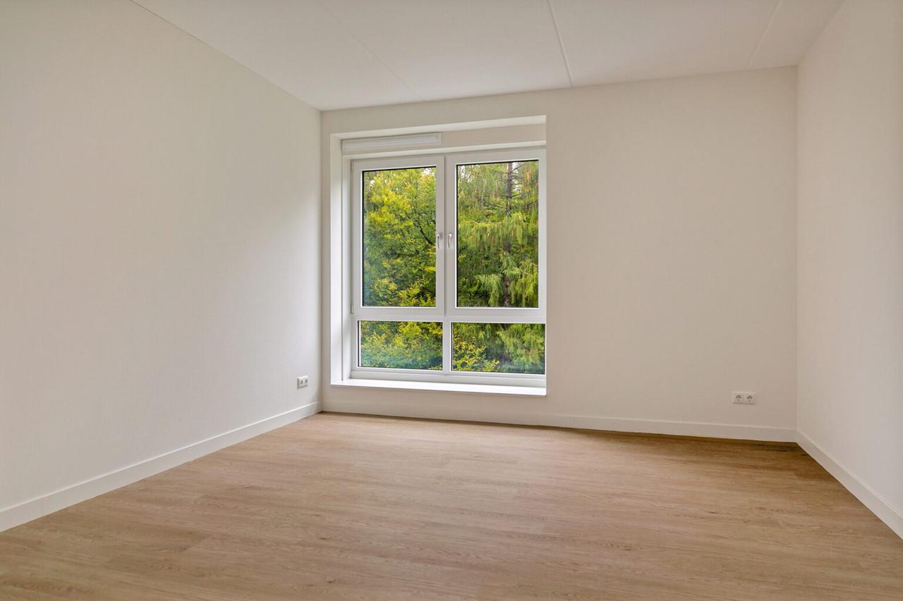 3-room apartment with terrace and parking - Image 18