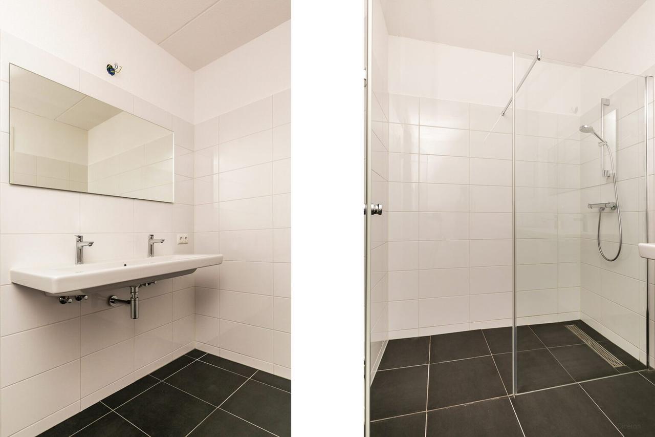 3-room apartment with terrace and parking - Image 19