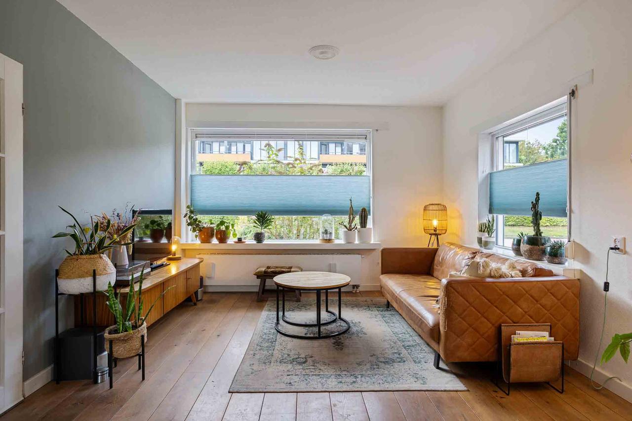 Corner house with 3 bedrooms and garage - Image 10
