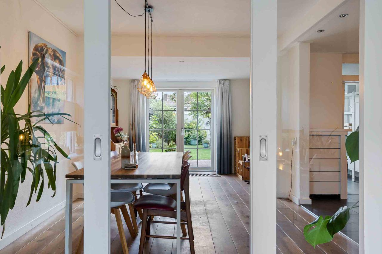 Corner house with 3 bedrooms and garage - Image 11
