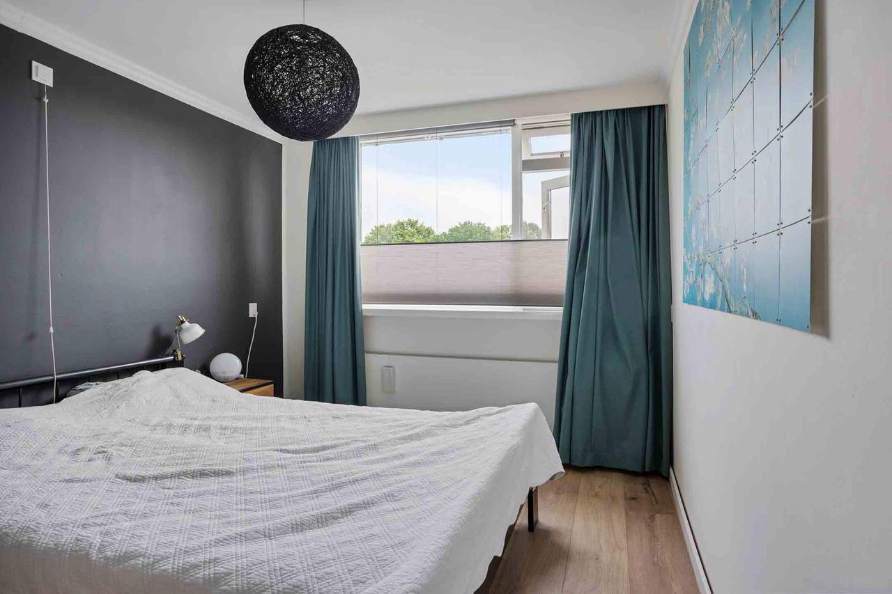 Corner house with 3 bedrooms and garage - Image 27