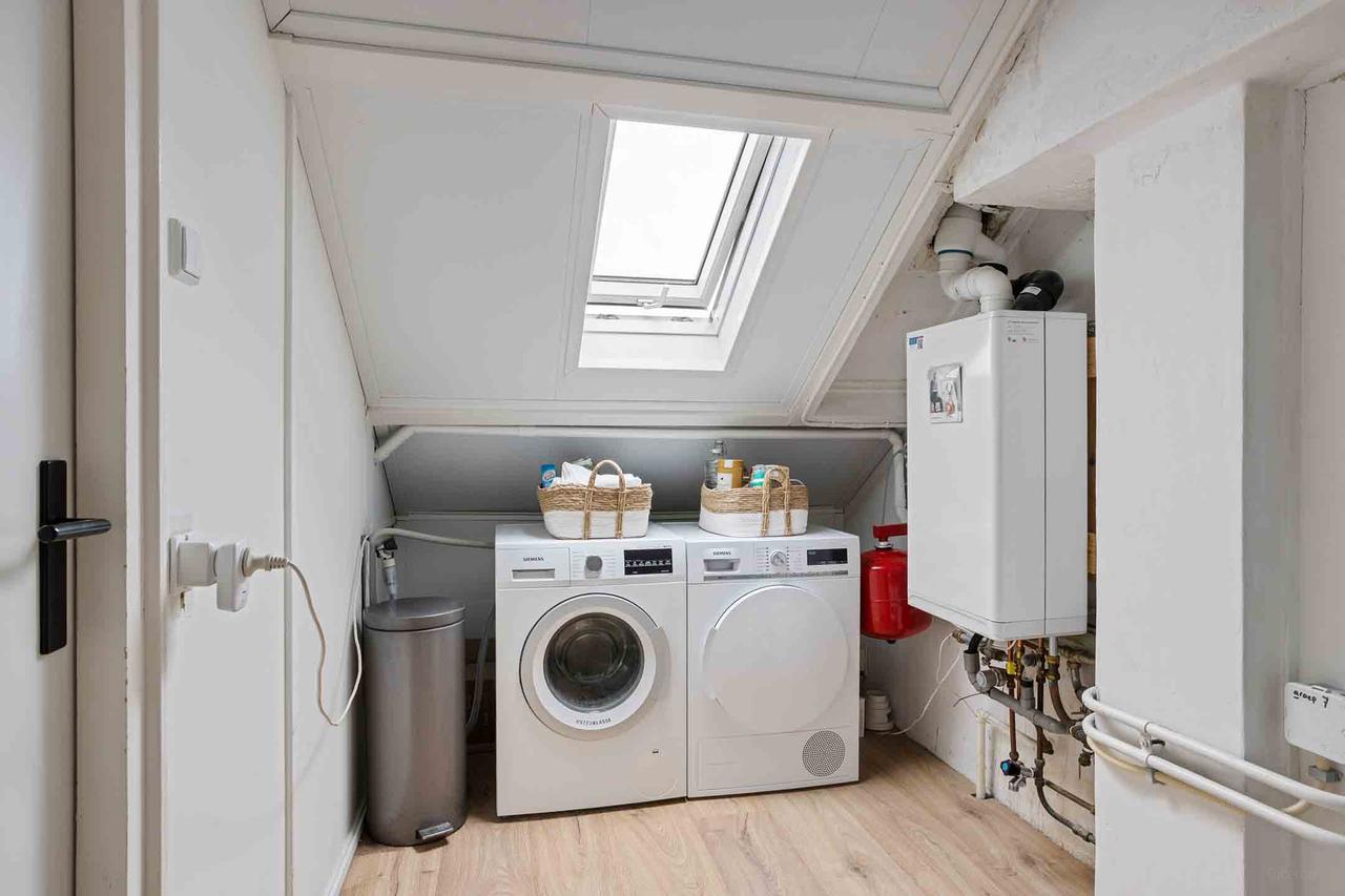 Corner house with 3 bedrooms and garage - Image 29