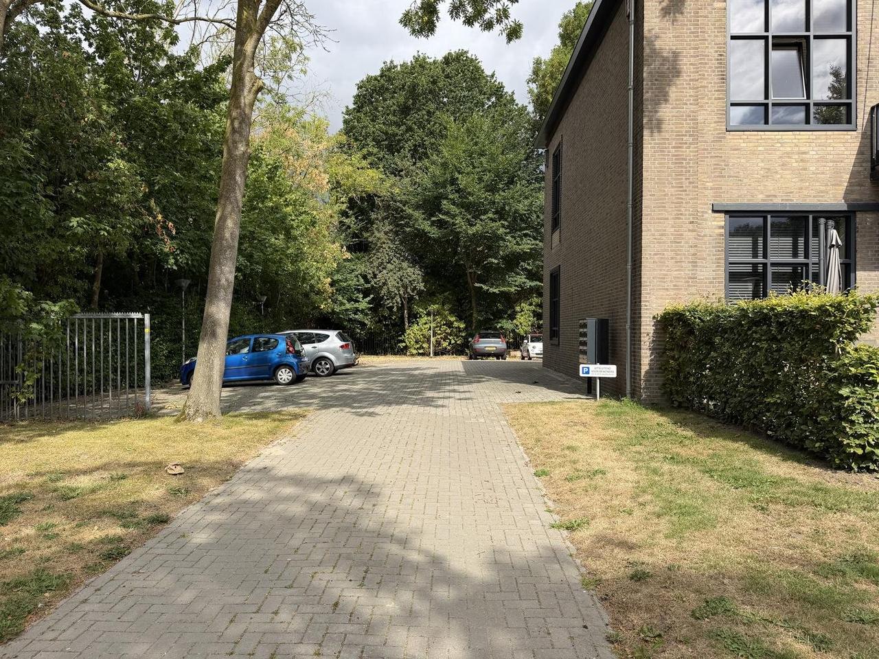 Corner Apartment with Garden in Heechterp - Image 4