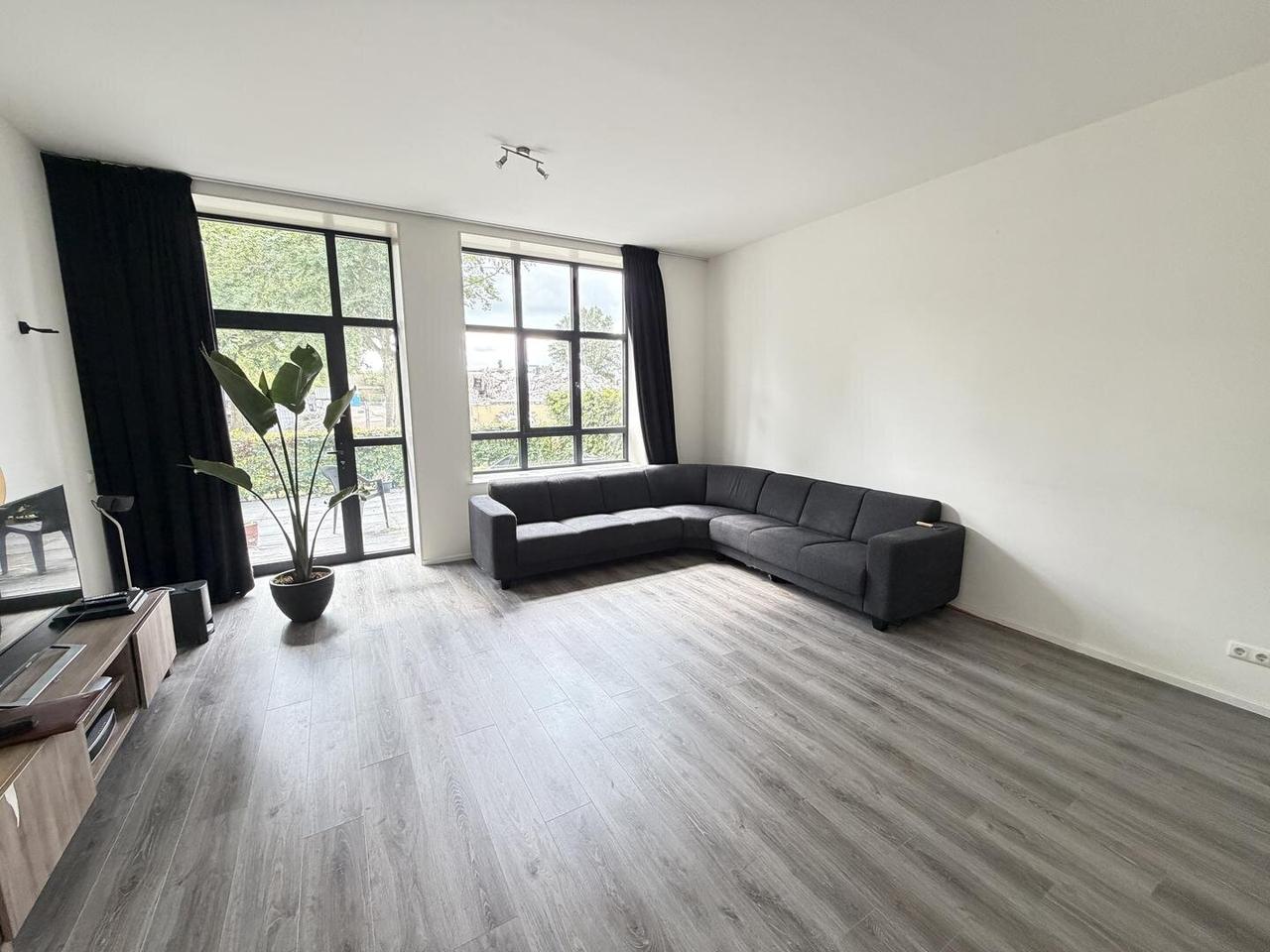 Corner Apartment with Garden in Heechterp - Image 10