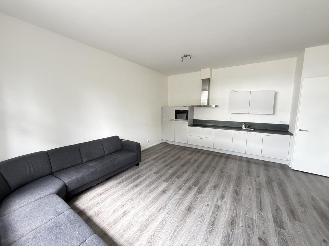 Corner Apartment with Garden in Heechterp - Image 11