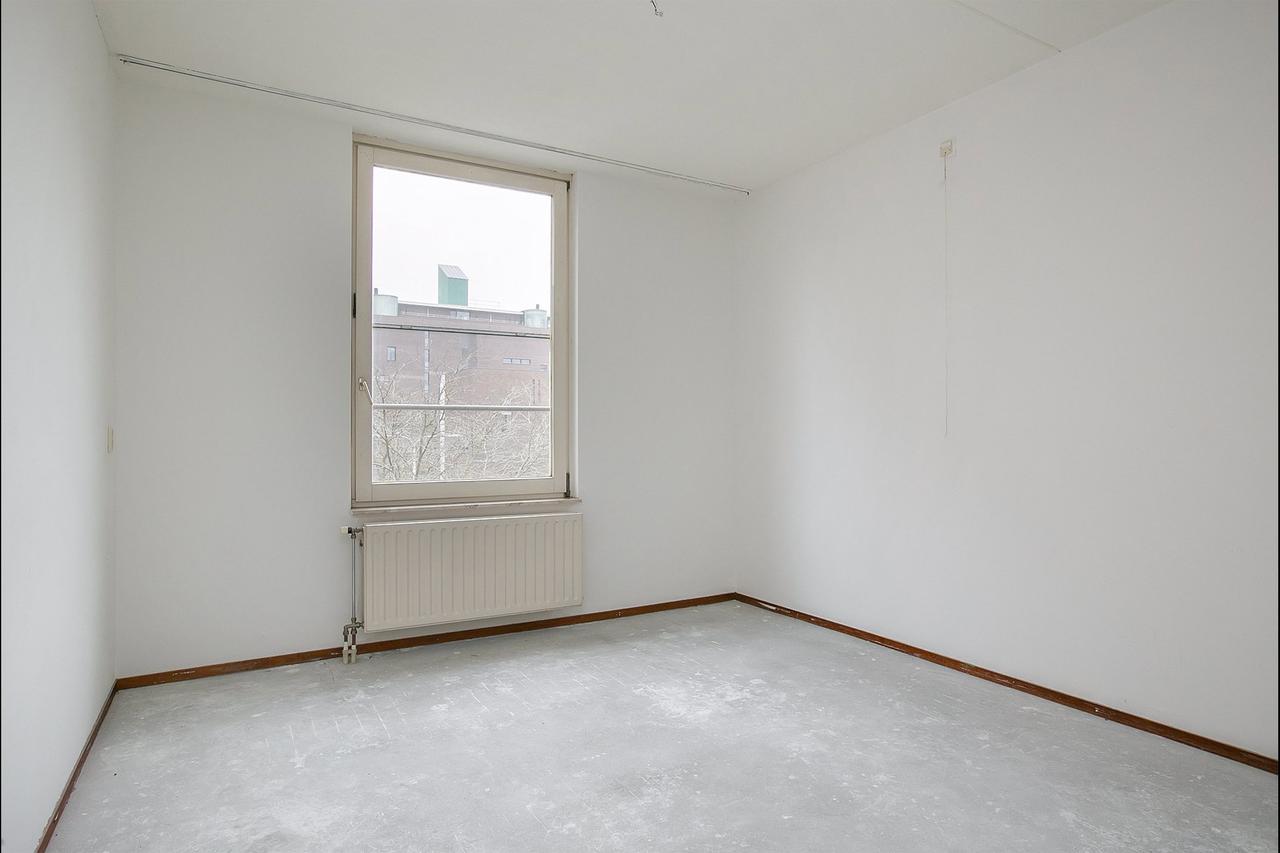 Living at Koningsplein with a balcony - Image 11
