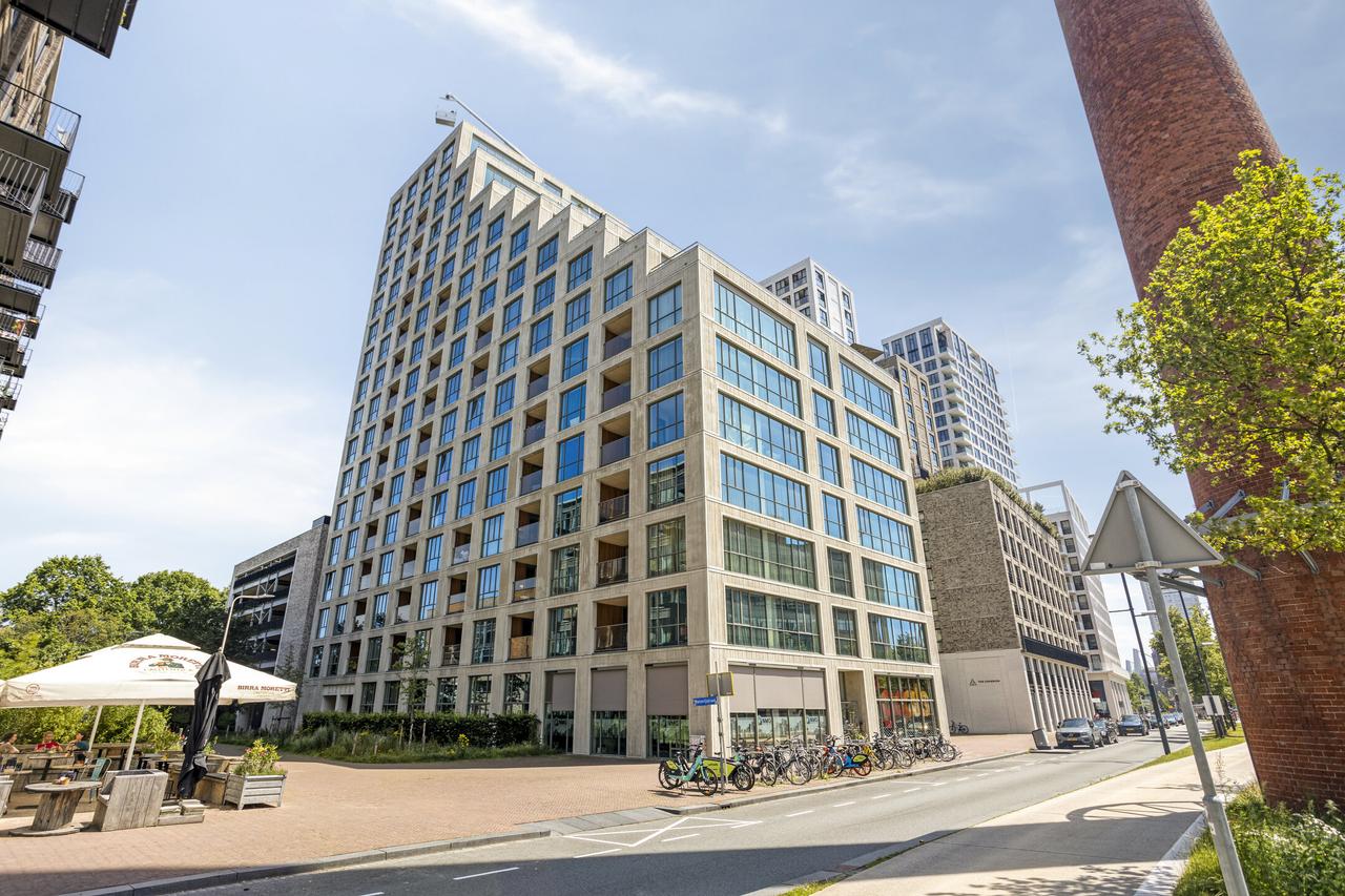 77 m² appartement met balkon op Strijp-S - Afbeelding 2