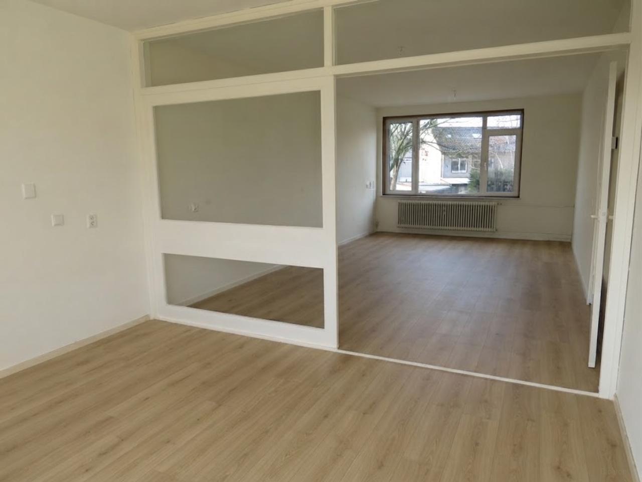 80 m² apartment with 3 bedrooms - Image 2
