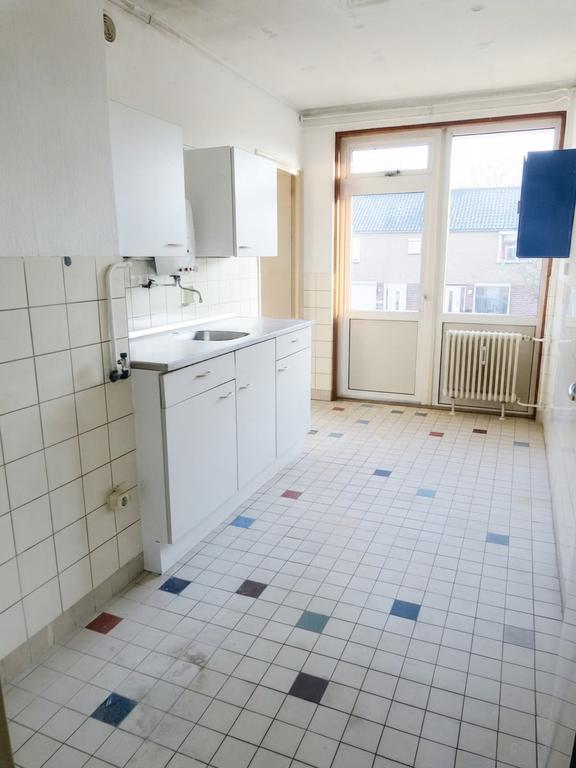 80 m² apartment with 3 bedrooms - Image 4