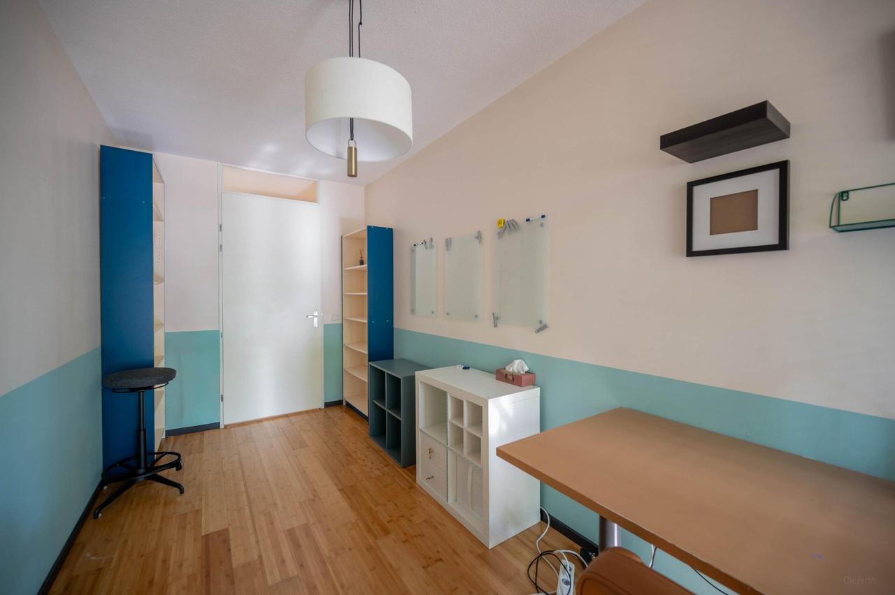 Gemeubileerd 3-kamerappartement met balkon - Afbeelding 11