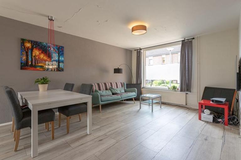 4-slaapkamer tussenwoning met zonnige tuin - Afbeelding 3