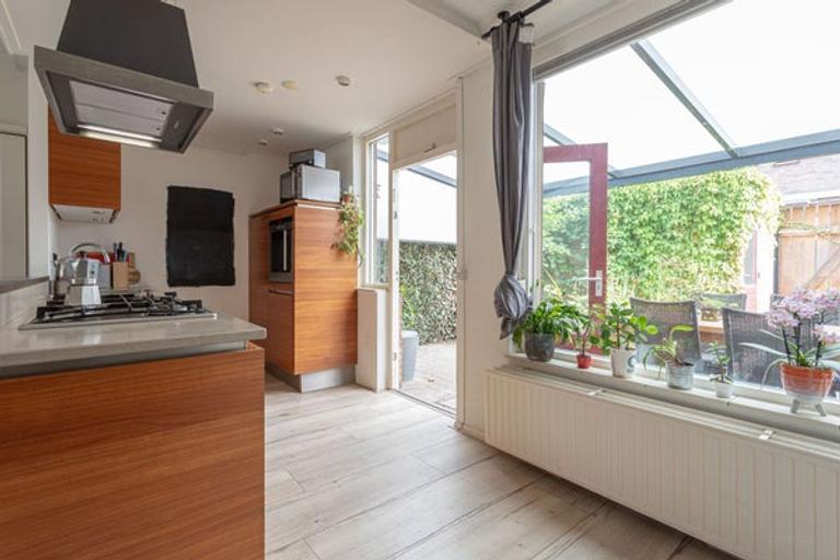 4-slaapkamer tussenwoning met zonnige tuin - Afbeelding 6