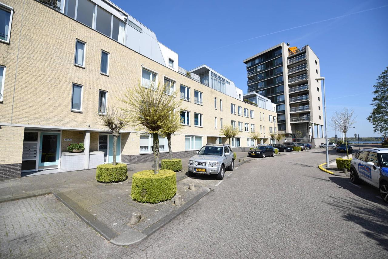 3-kamer appartement met tuin bij Kralingse Plas - Afbeelding 1