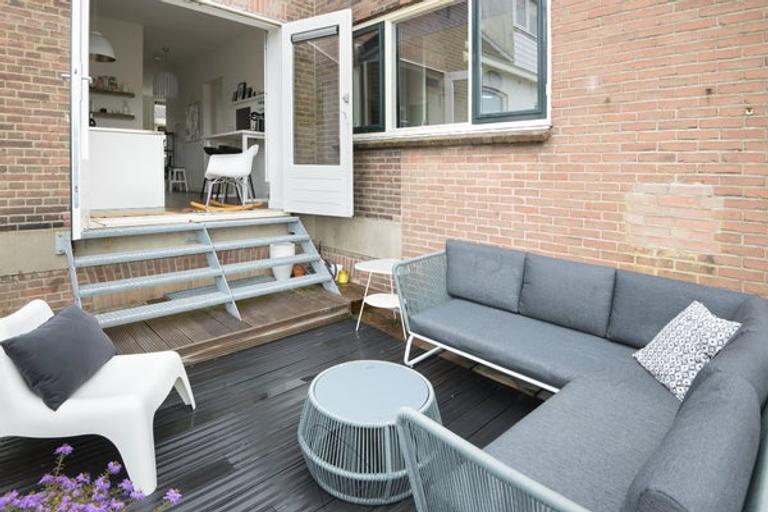 Sunny Apartment with Large Roof Terrace - Image 12