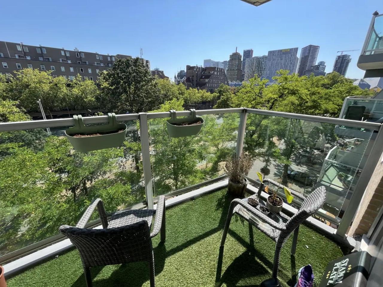 81 m² met balkon in Stadsdriehoek - Afbeelding 1