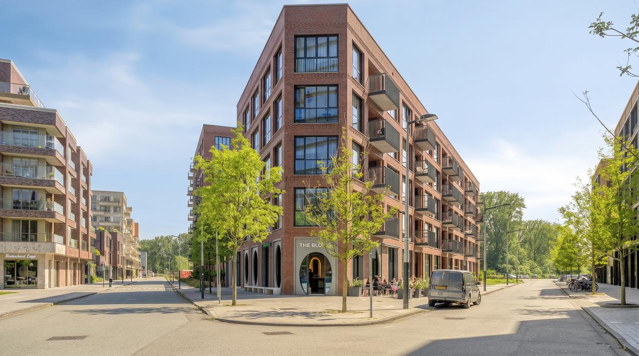 Licht 2-kamerappartement met balkon - Afbeelding 1