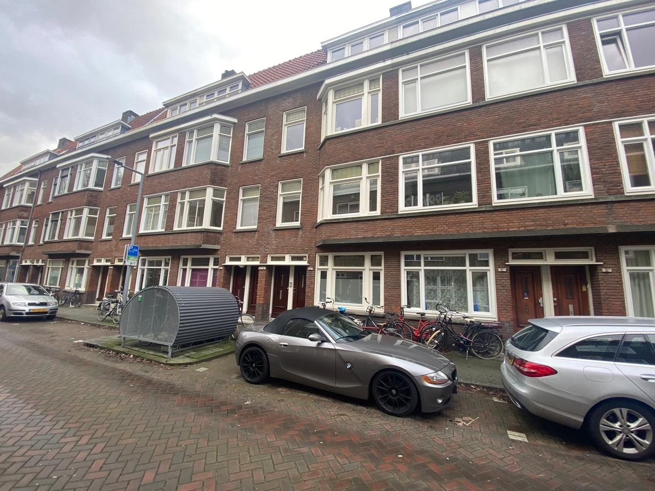 5 slaapkamers en 2 balkons in Blijdorp - Afbeelding 1