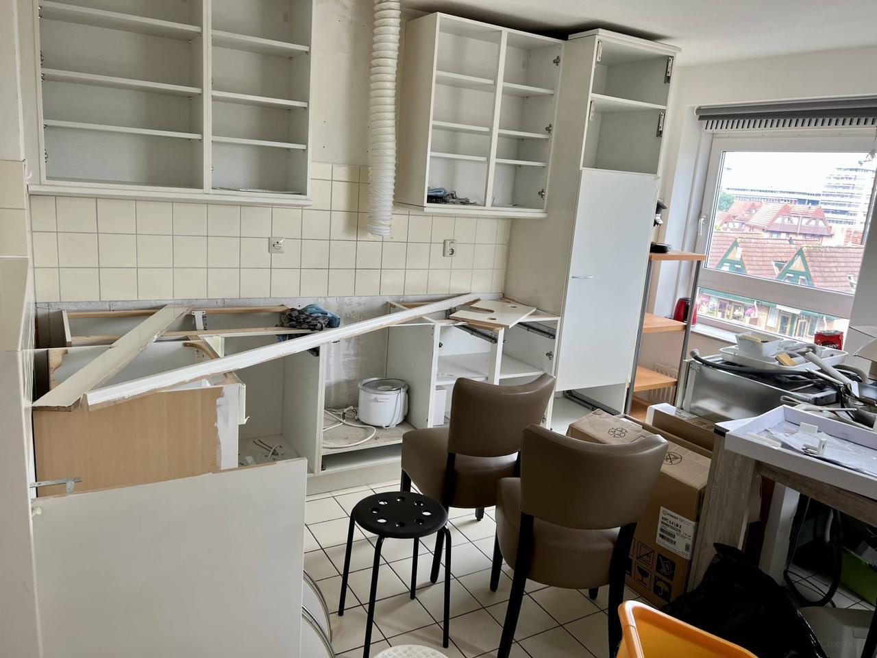 Balkon, parkeerplek en gemeubileerd wonen - Afbeelding 18