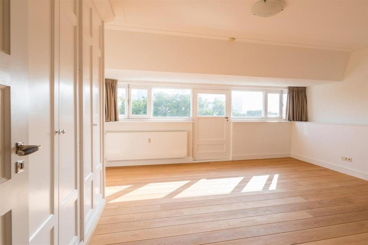 243 m² Living Space on Stadionkade - Image 30