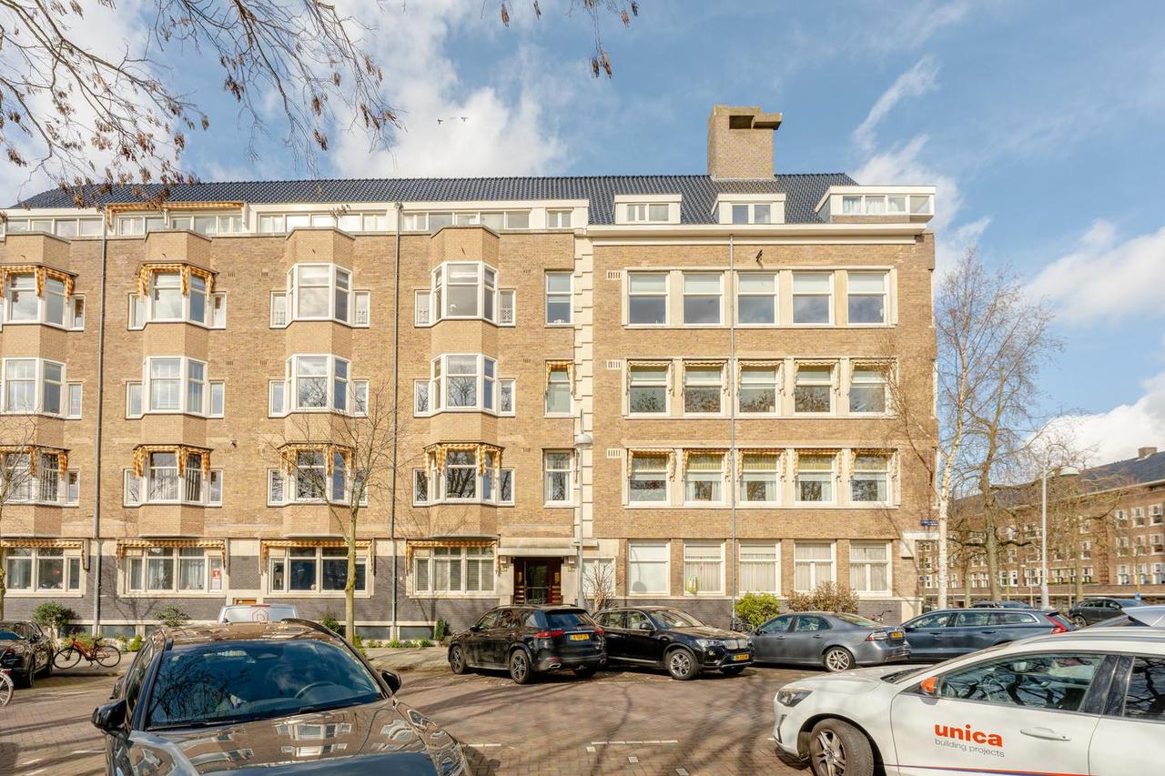 243 m² Living Space on Stadionkade - Image 43